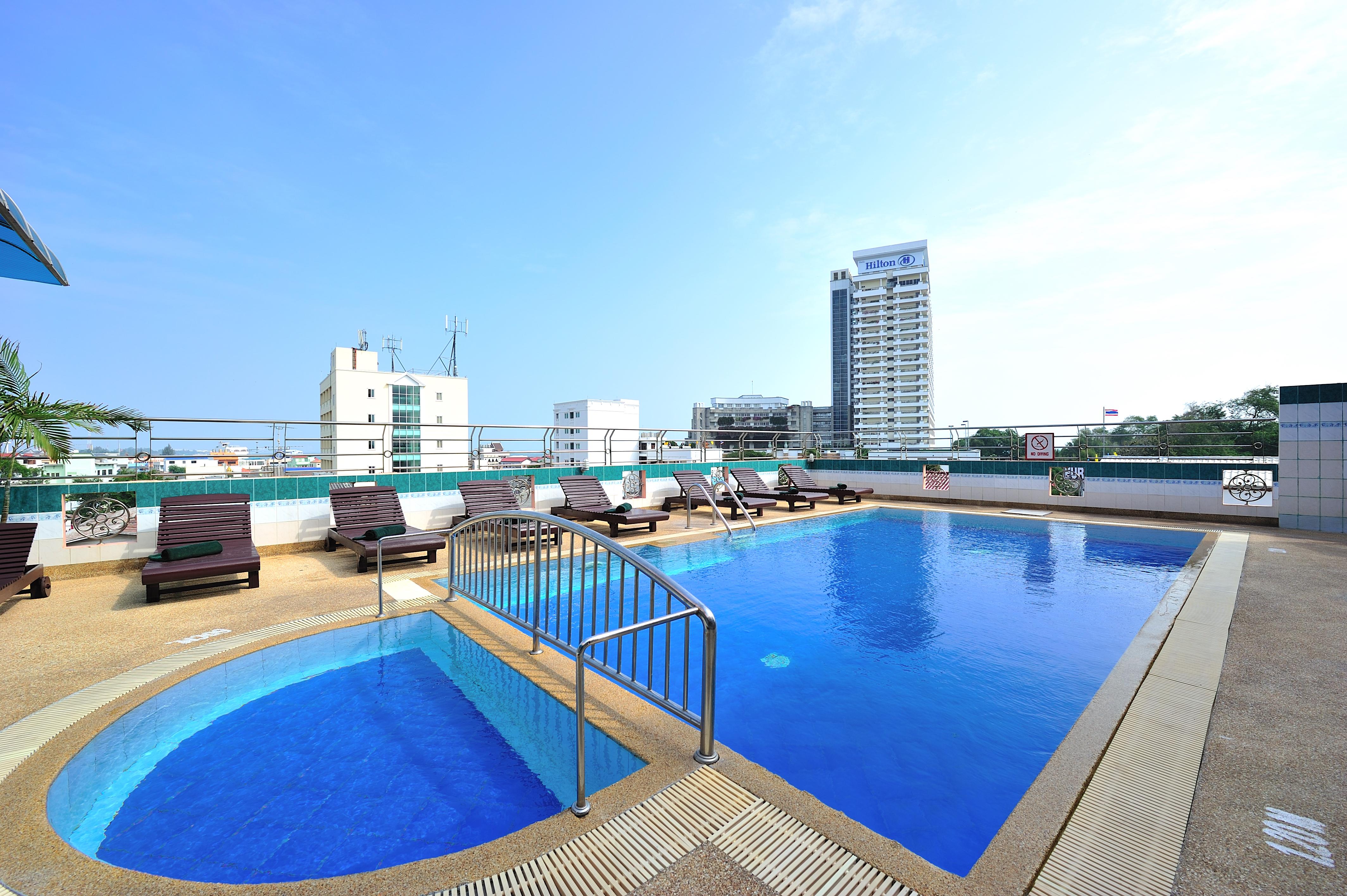 Thipurai City Hotel Hua Hin Bagian luar foto