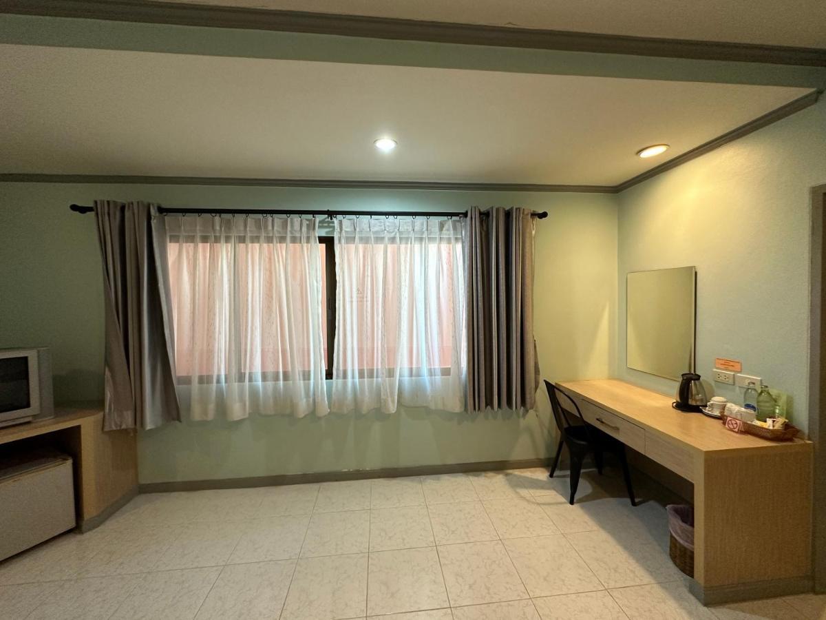 Thipurai City Hotel Hua Hin Bagian luar foto